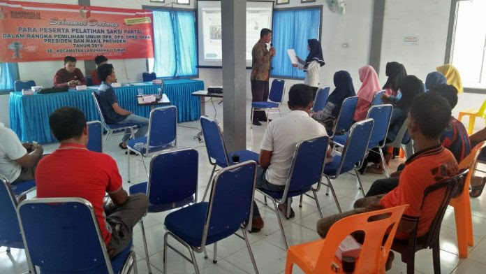 Panwaslu Kecamatan Labuhanhaji Timur Latih Saksi Partai Peserta Pemilu 2019
