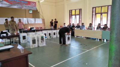 Pleno Rekapitulasi Suara PPK Meukek Nyaris Ricuh