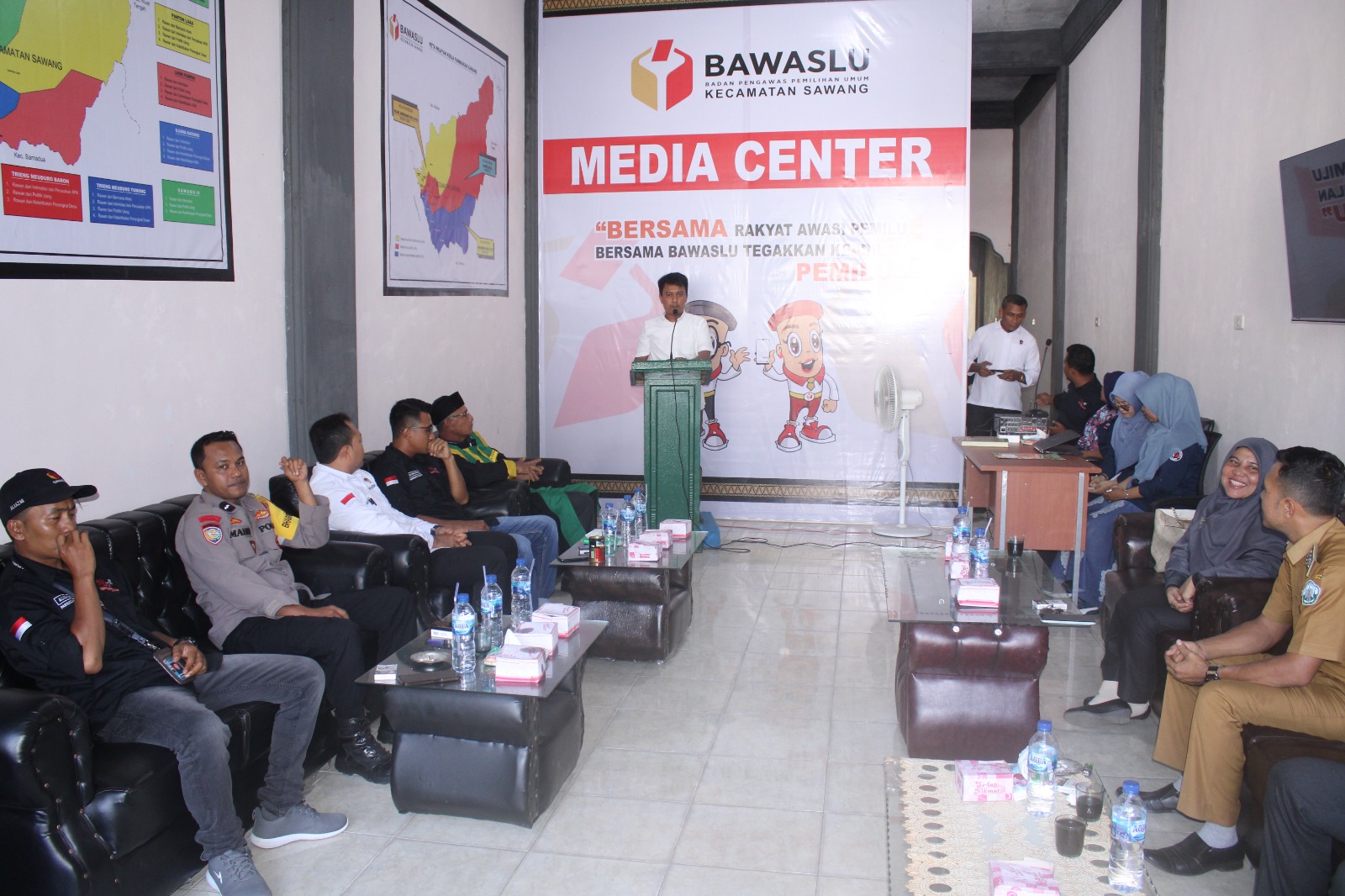 Pelantikan PAW Pengawas Desa, Ketua : Jaga Integritas Pengawas Pemilu