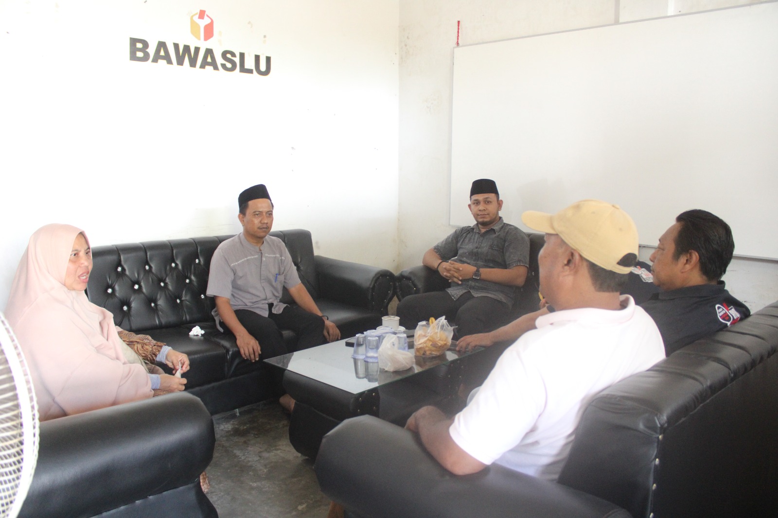 Ketua Panwaslih Aceh Selatan Ingatkan Panwascam Jaga Marwah Lembaga Pengawas Pemilu