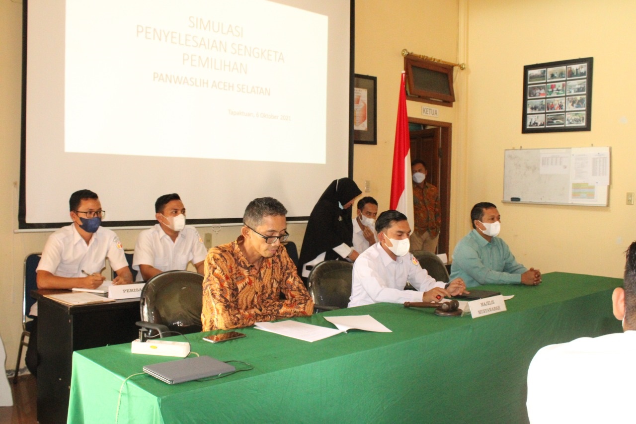 Tingkatkan Profesionalisme Dalam Beracara, Panwaslih Aceh Lakukan Simulasi
