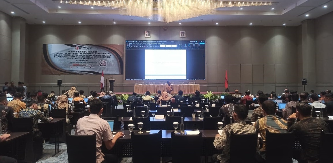 Kordiv HP2H dan Staf Panwaslih Aceh Selatan Menghadiri Rakernis Di Surabaya