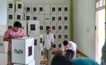 Panwaslih Aceh Selatan Cek Perakitan Kotak Suara