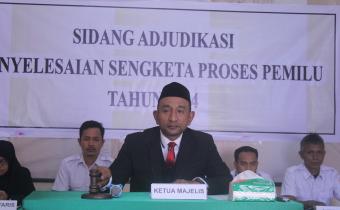 Lanjutkan Sidang Sengketa, Panwaslih Aceh Selatan Periksa Alat Bukti Pemohon dan Termohon