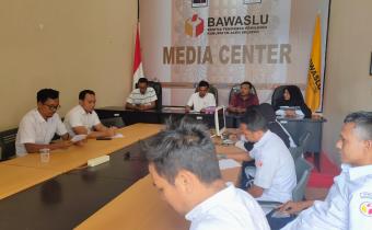 Rapat Perdana Tahun 2021, Panwaslih Aceh selatan Perkuat Sinergisitas Jajaran Sekretariat